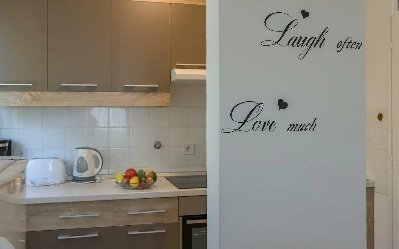 Apartment Maestral Pula