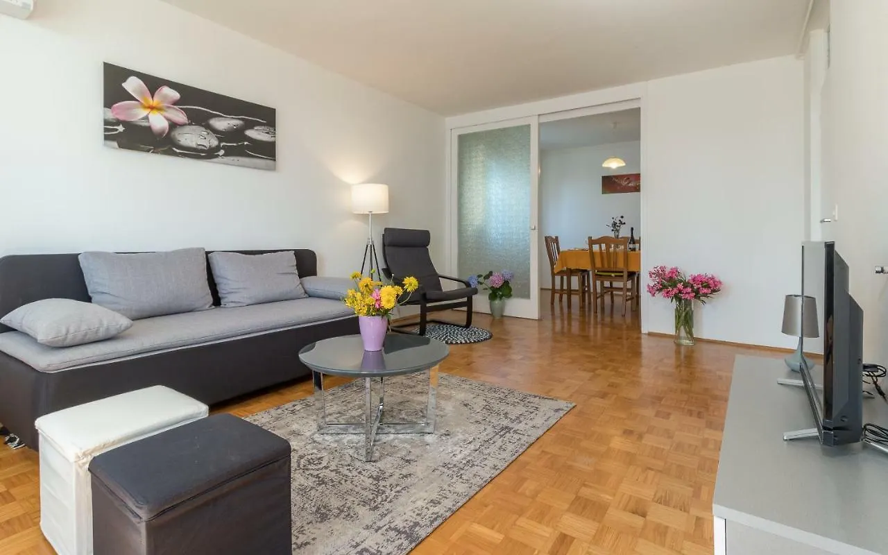 Apartment Maestral Pula
