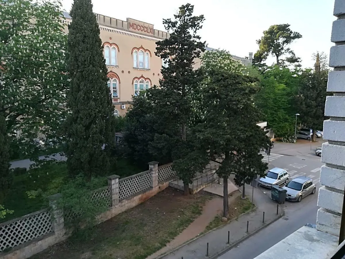 Apartment Maestral Pula