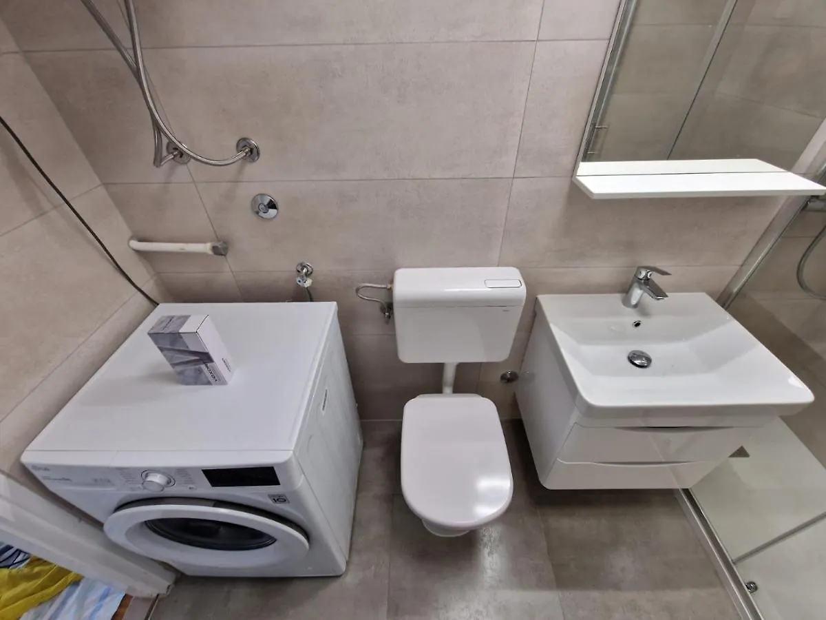 Apartment Maestral Pula
