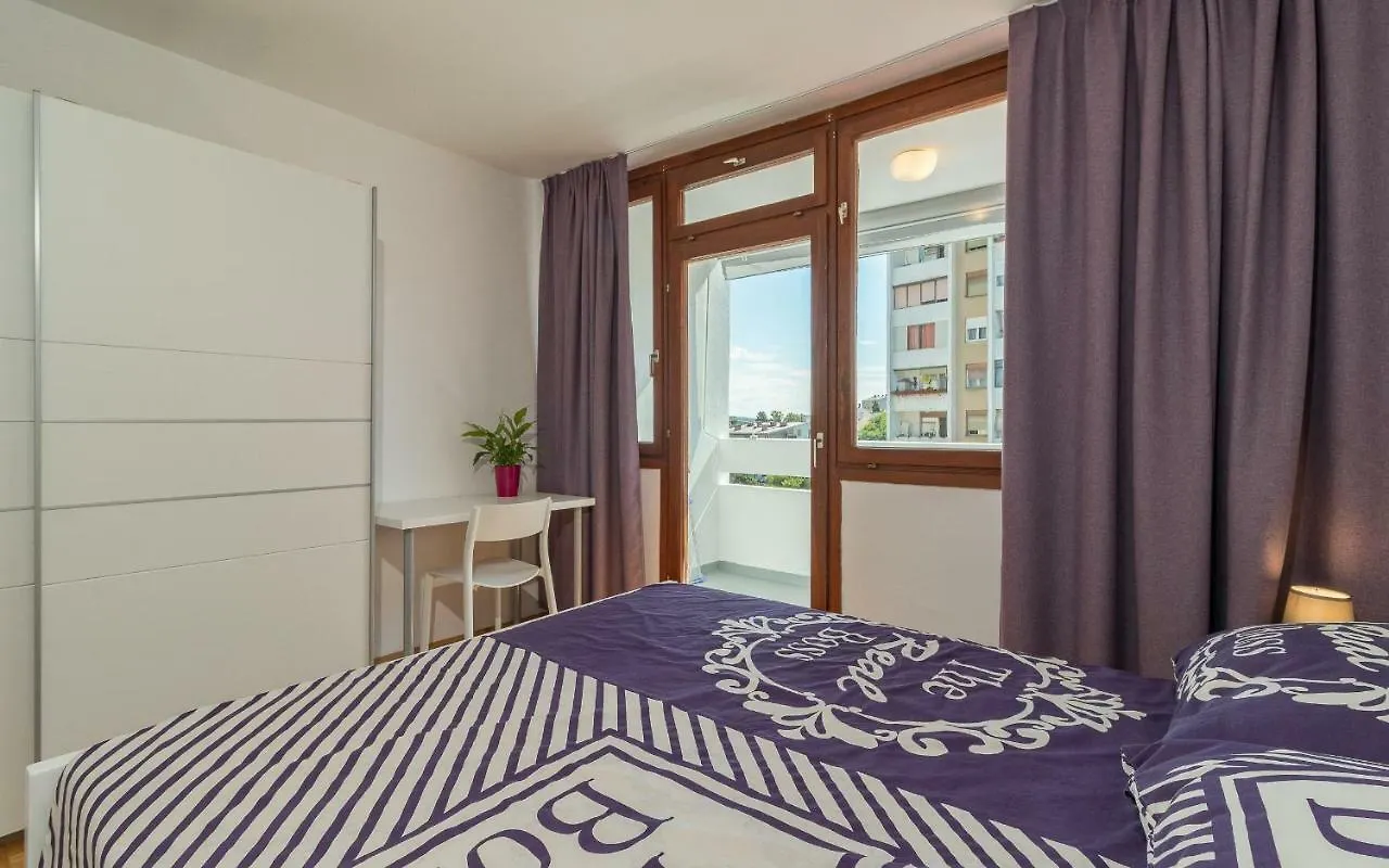 Apartment Maestral Pula 0*,  Croatia